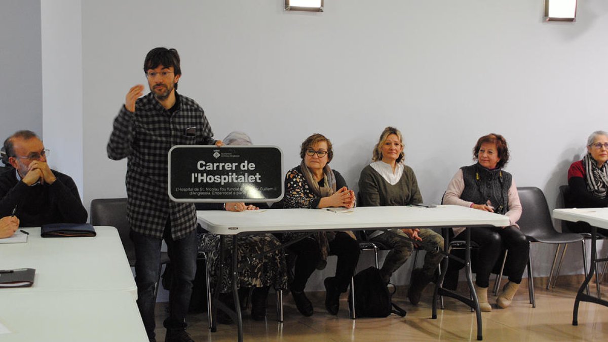 El alcalde de El Palau anunció que dedicará una calle al antiguo hospital medieval del municipio. 