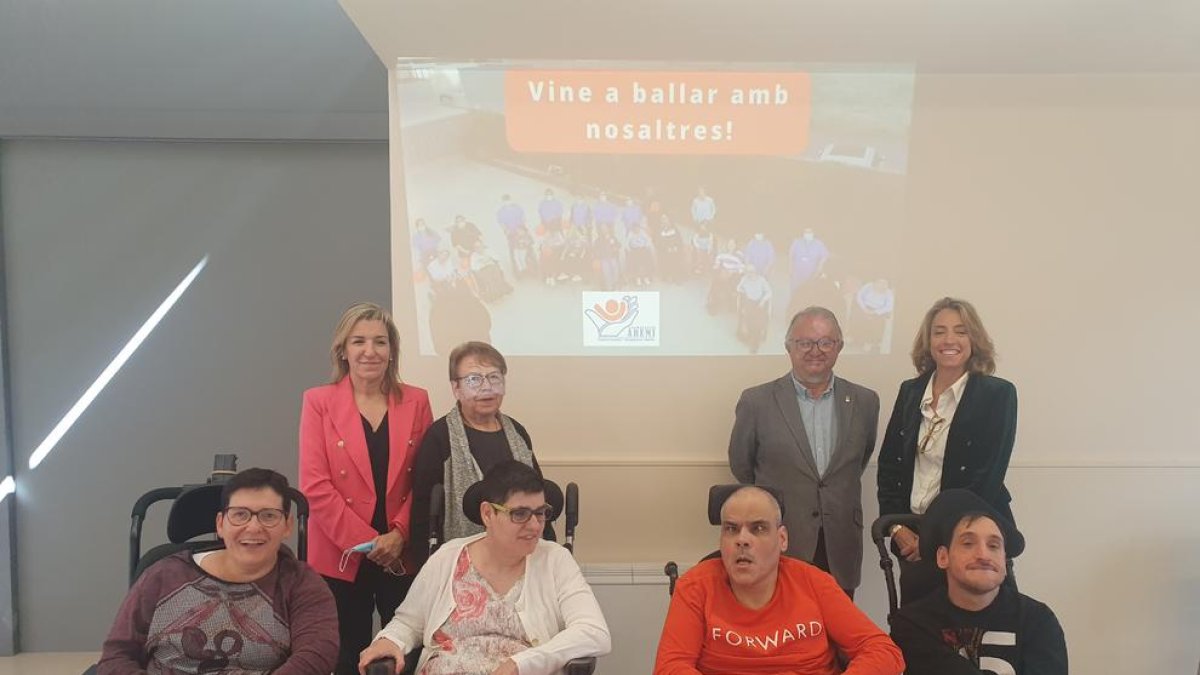 Presentació de la jornada solidària, ahir a la seu d’Aremi.