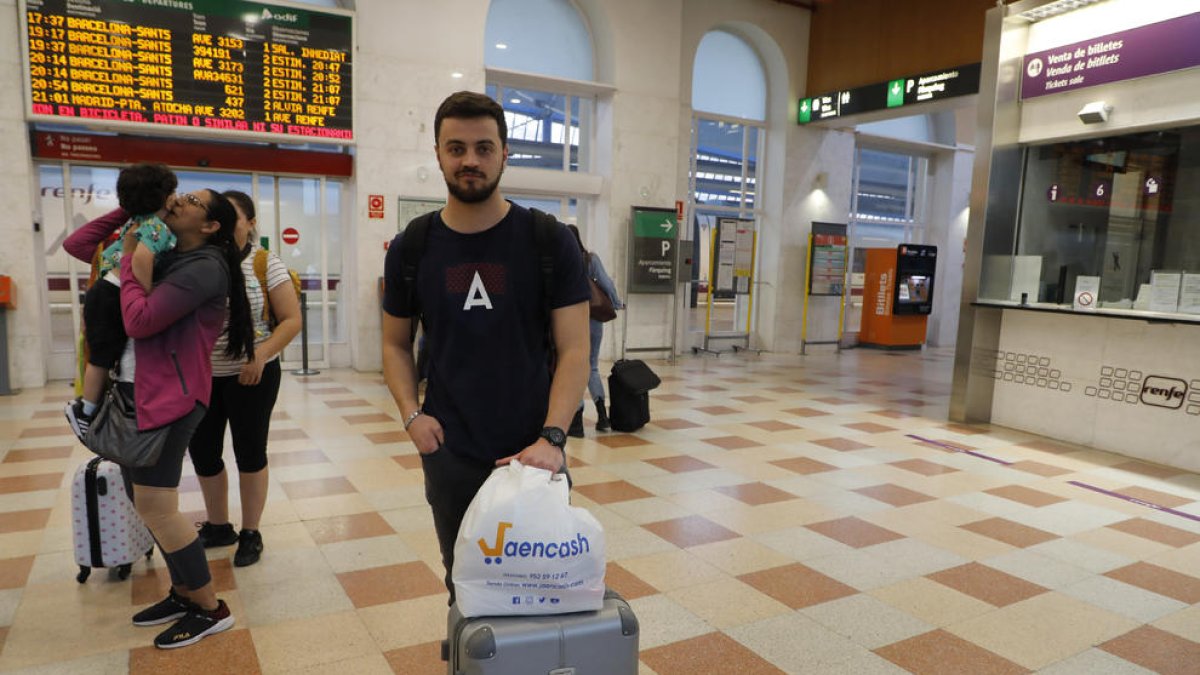 Blas, un dels afectats per l’avaria, va arribar a Lleida tres hores més tard del previst.