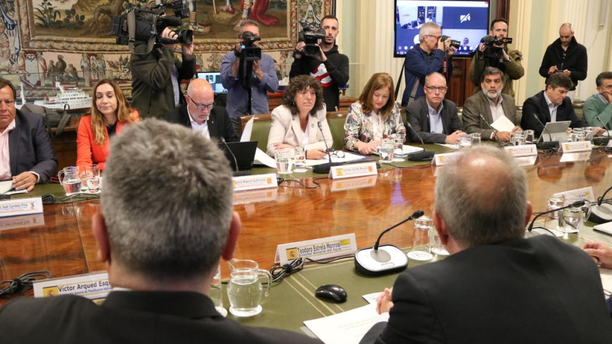 La consellera de Acción Climática, Teresa Jordà, en la reunión de la mesa de la sequía en el Ministerio de Agricultura este miércoles.