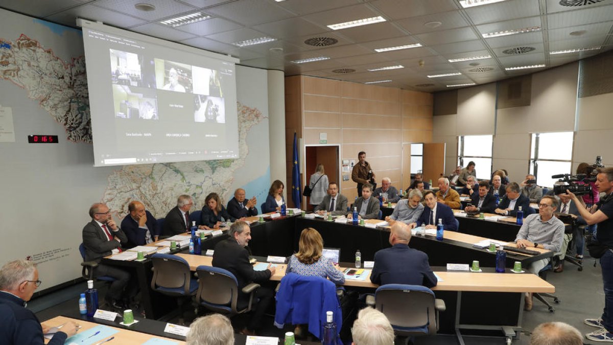 La junta de gobierno de la Confederación Hidrográfica del Ebro celebrada ayer en Zaragoza.