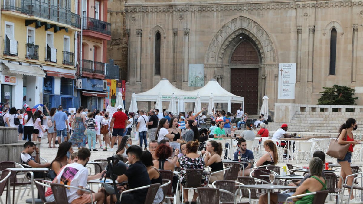 La restauració haurà d’avançar el tancament de la 01.00 a les 00.30 hores.