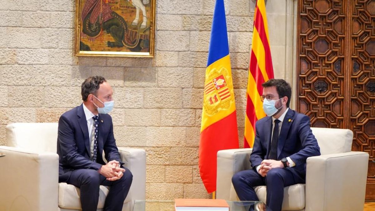 La reunió dels dos presidents al Palau de la Generalitat.