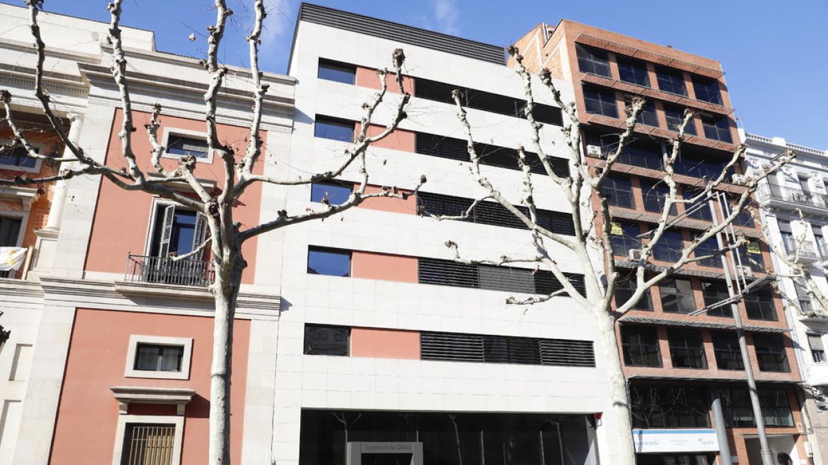 El nuevo edificio junto al Palau Provincial en Rambla Ferran.