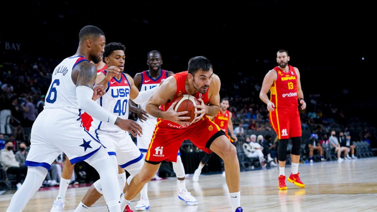 Pierre Oriola jugó ante Estados Unidos su último partido antes de quedar descartado para Tokio.