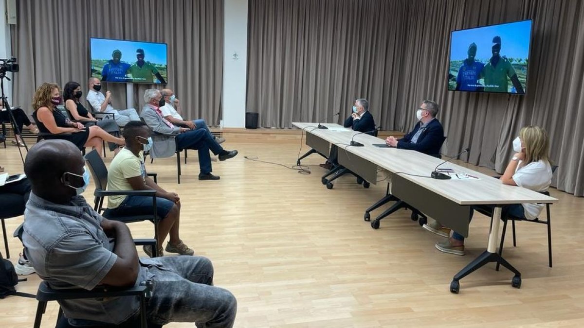 Presentació de la campanya en defensa de l’agricultura.