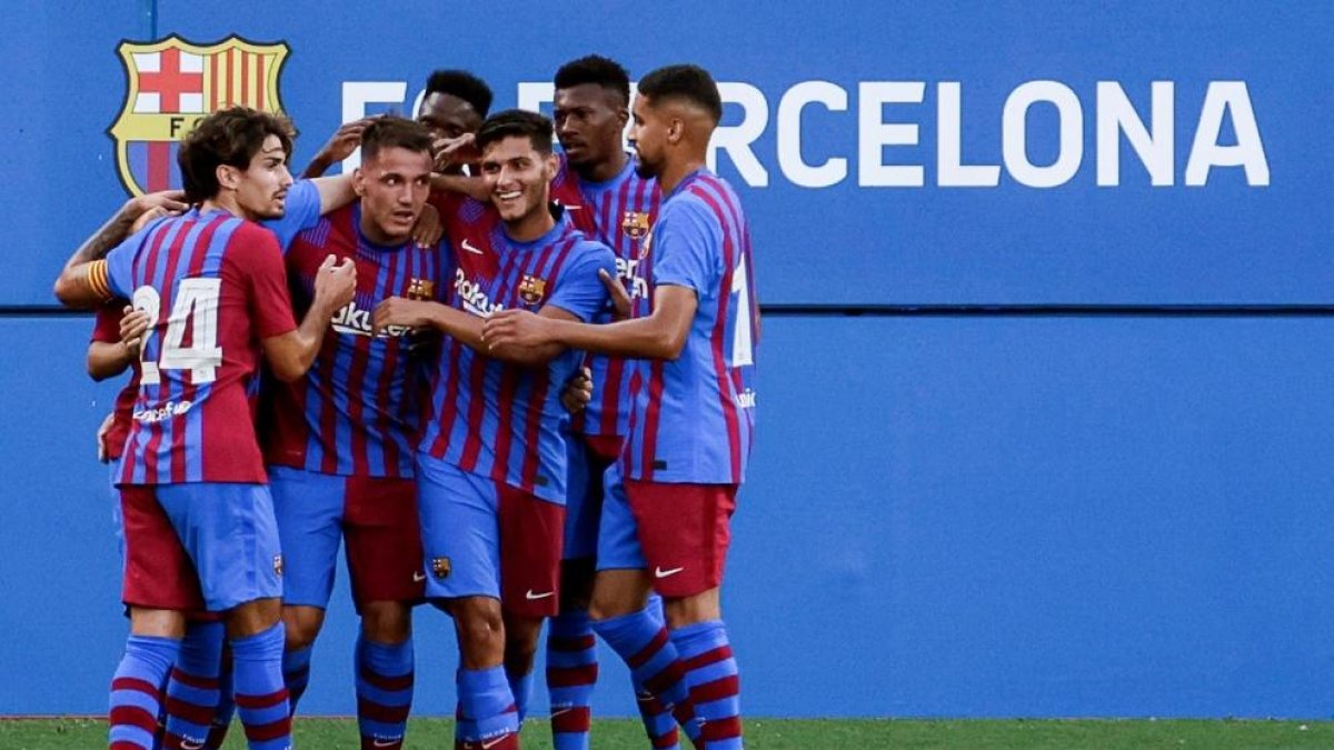 Los jugadores del Barça celebran uno de los goles.