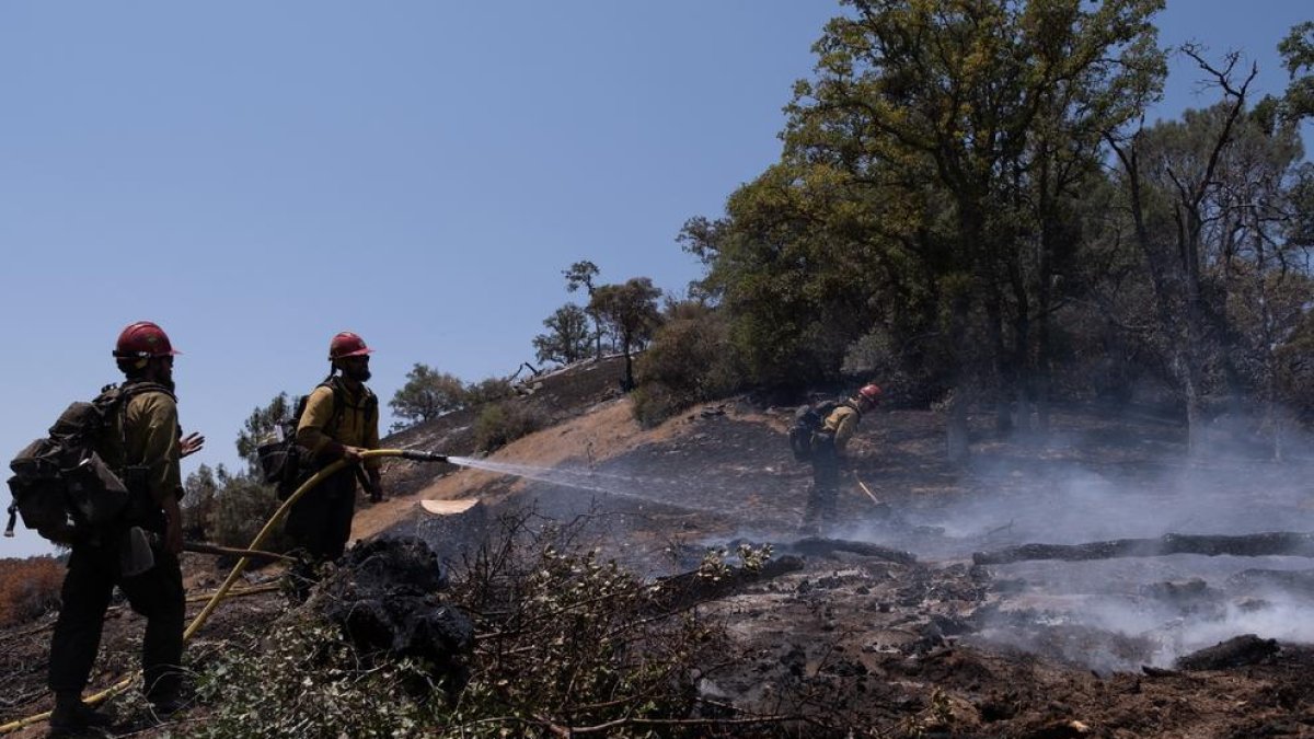 Mejoran las condiciones contra el mayor fuego de EEUU, en Oregón