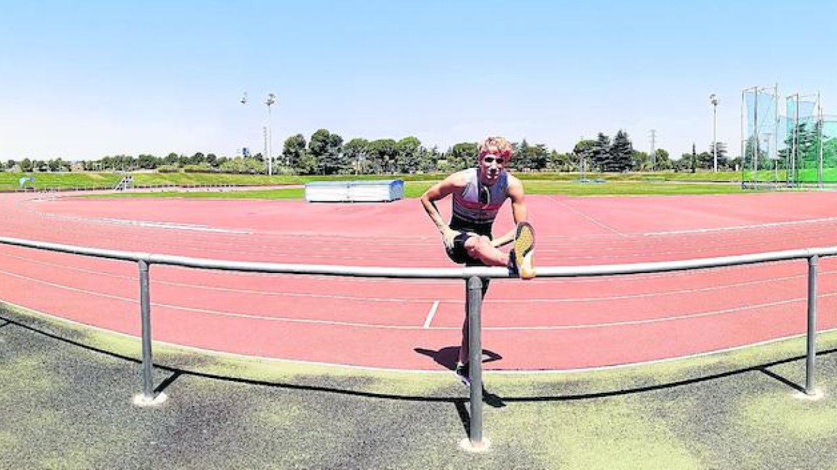 Bernat Erta, el pasado miércoles en las pistas municipales de atletismo de Les Basses en el que fue su último entrenamiento en Lleida antes de partir hacia Tokio.