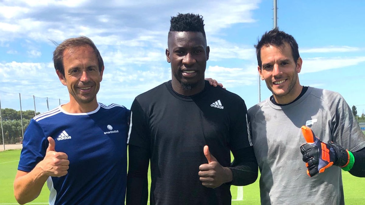 Yvan Castillo, junto a André Onana y Pau Torres.