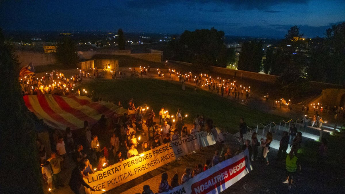 La Marxa de Torxes de Lleida va sortir de l'antic convent del Roser i es va acabar a la Seu Vella.