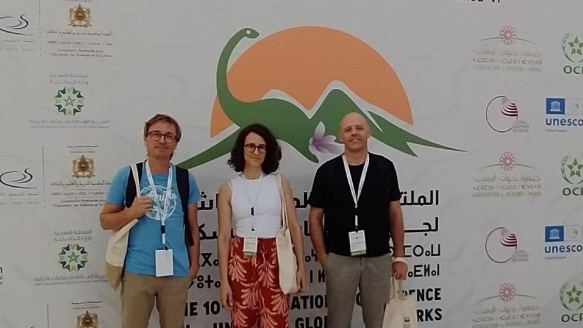 Els tres representants del Geoparc Orígens de Tremp que van assistir al congrés a Marràqueix.