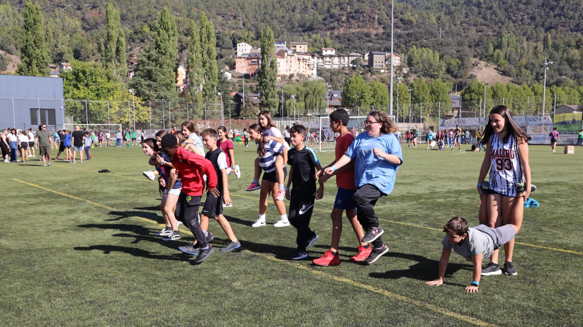 Alumnes d’Inefc van organitzar una jornada d’esports a la zona poliesportiva de la Seu d’Urgell.