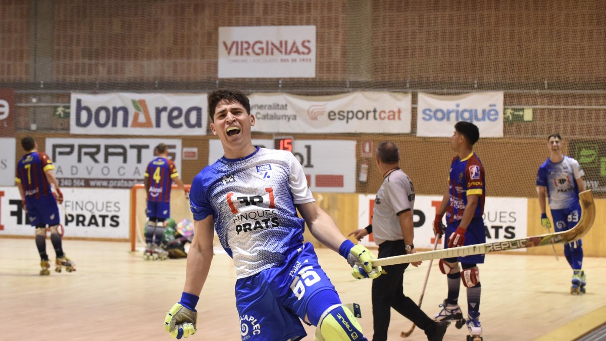 Nicolás Ojeda celebra un gol en el primer partit de Lliga, que el Llista va guanyar contra l’Alcoi.