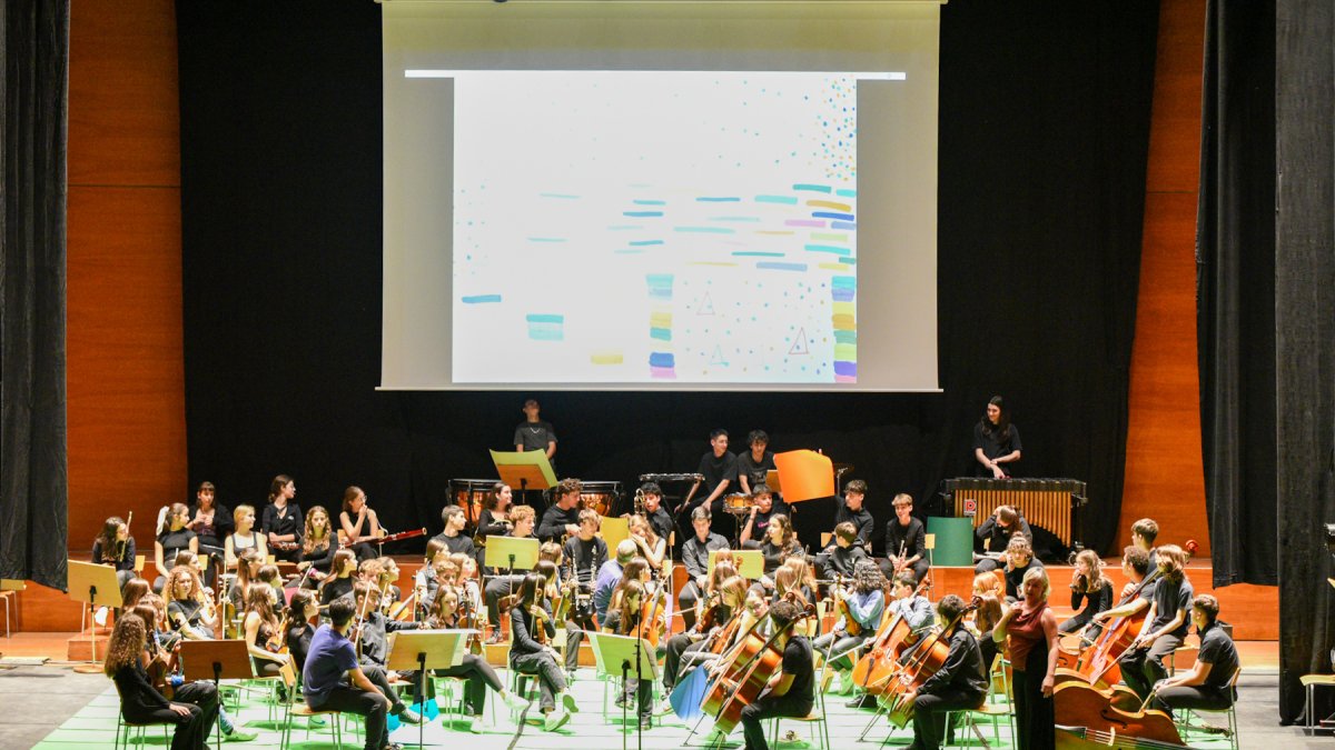 Alumnes del Conservatori i L’Intèrpret, ahir a l’Auditori de Lleida amb la percussionista Núria Andorrà.