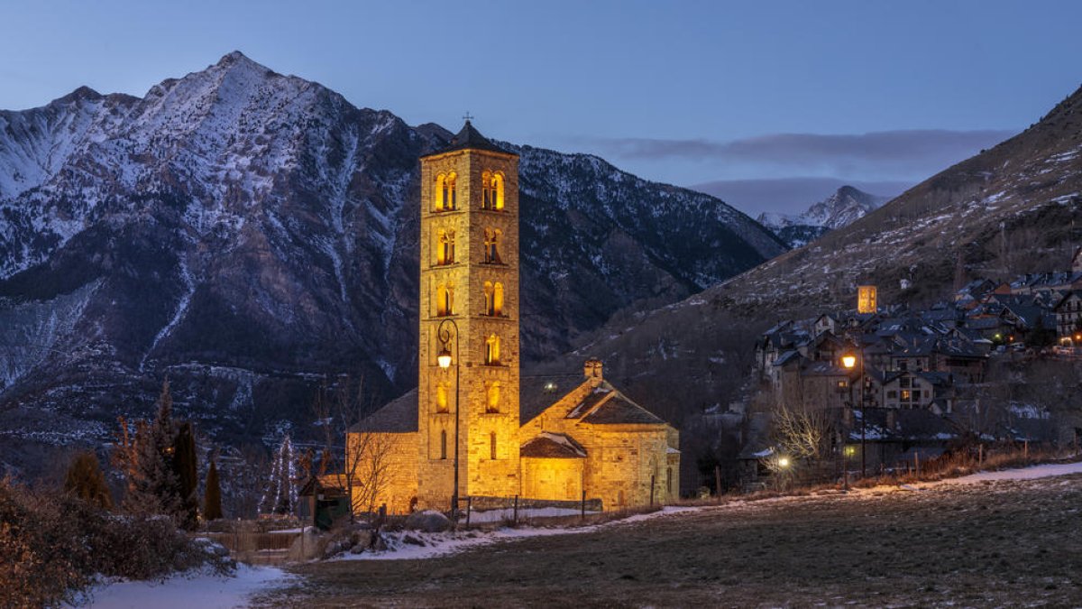 romànic. Sant Climent és la imatge més icònica del romànic de la Vall de Boí, a l’Alta Ribagorça.