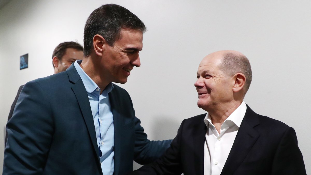 Sánchez i el canceller alemany Olaf Scholz, ahir a Berlín.