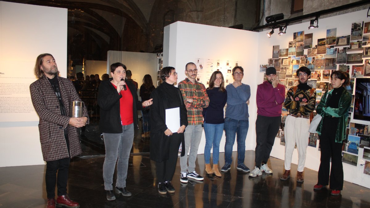 Guanyadora i finalistes, amb la vicepresidenta de l’IEI, Estefania Rufach, i el responsable d’exposicions.