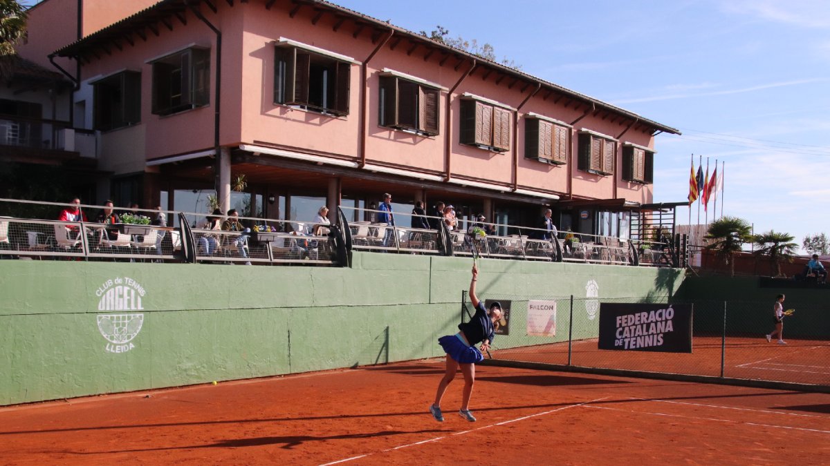 Les pistes del CT Urgell solen acollir tornejos de tenis de base de rellevant nivell.