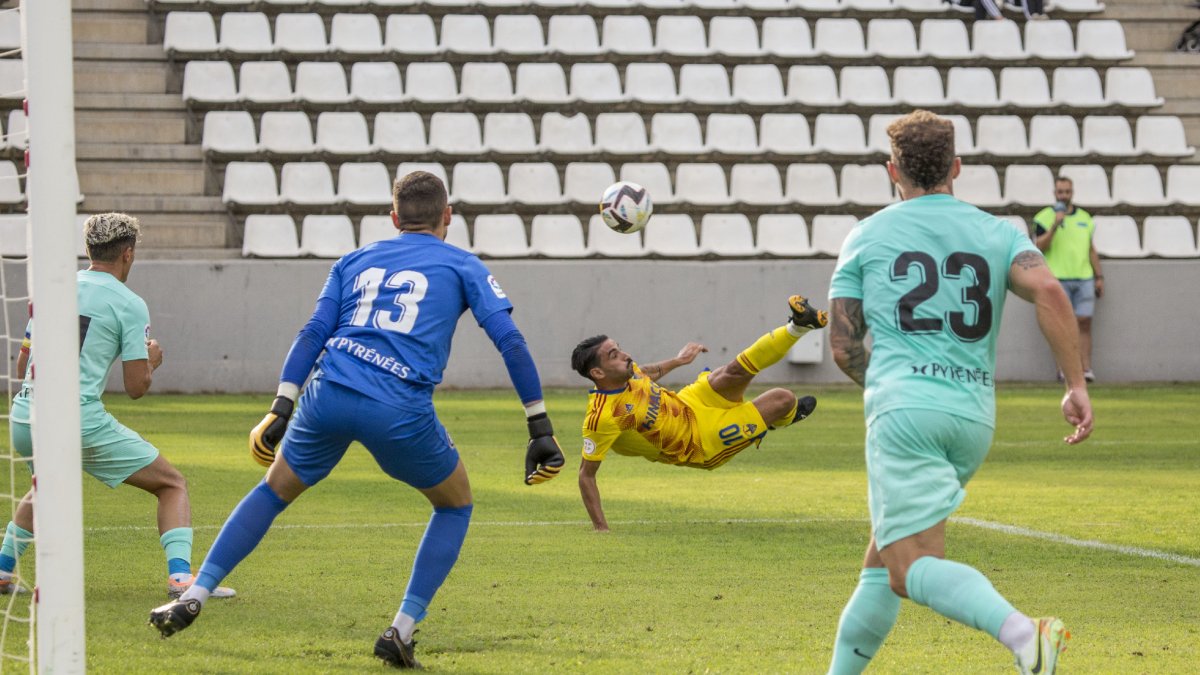 Imatge del gol de Chuli que va decidir l’últim Lleida-Andorra.