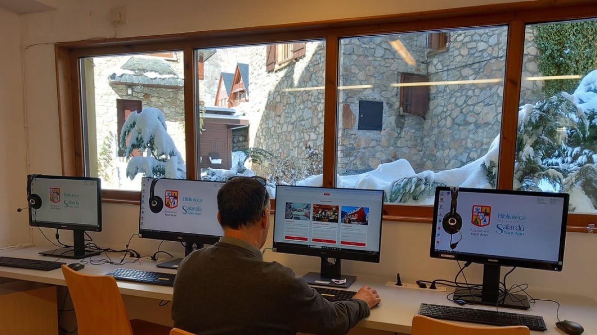 Renoven els ordinadors de la biblioteca pública de Salardú