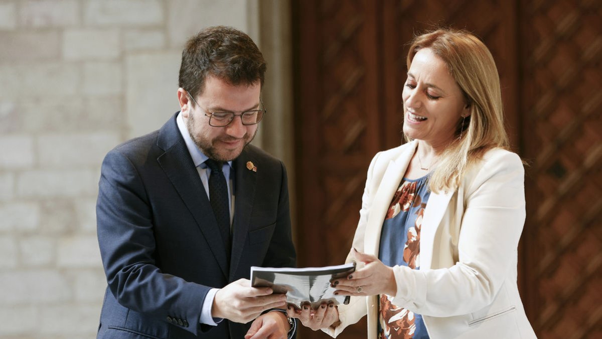 Pere Aragonès rebent ahir de mans de la consellera d’Economia, Natàlia Mas, la proposta de “finançament singular”.