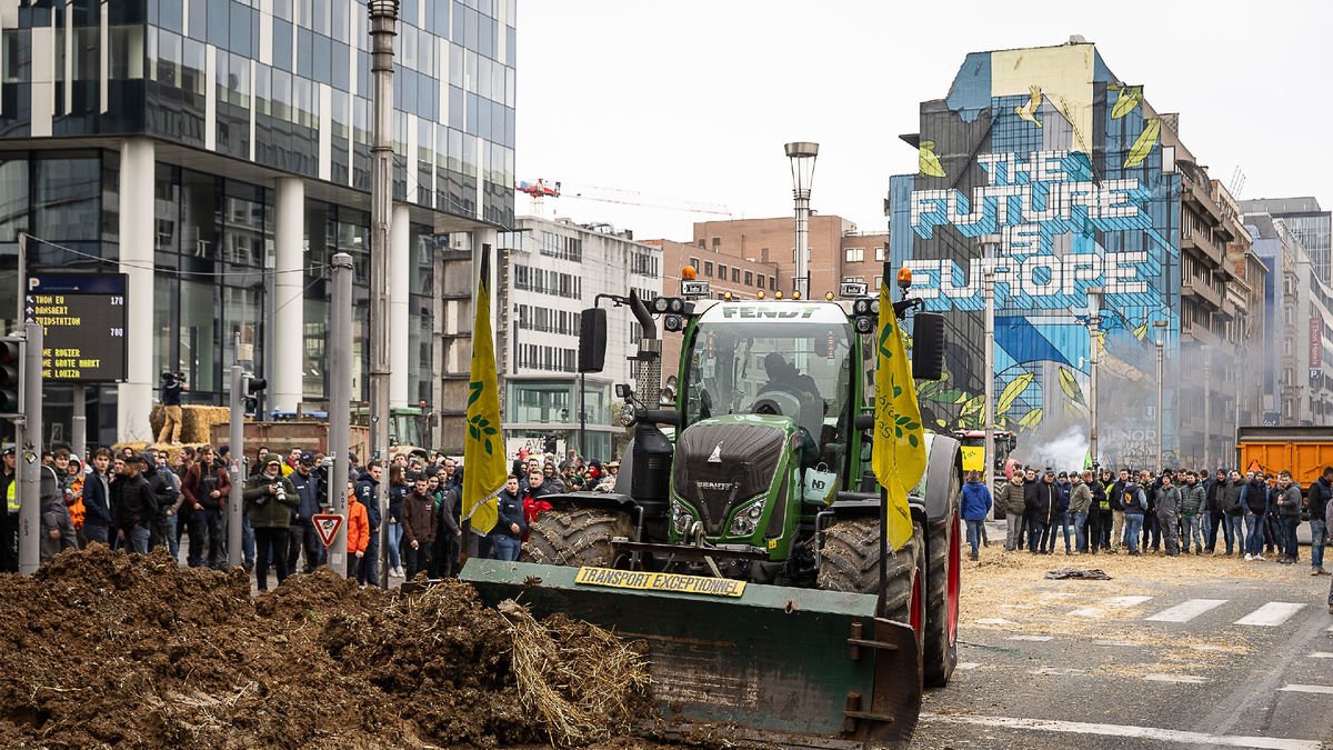Els agricultors belgues van sortir als carrers per pressionar els ministres d’Agricultura.