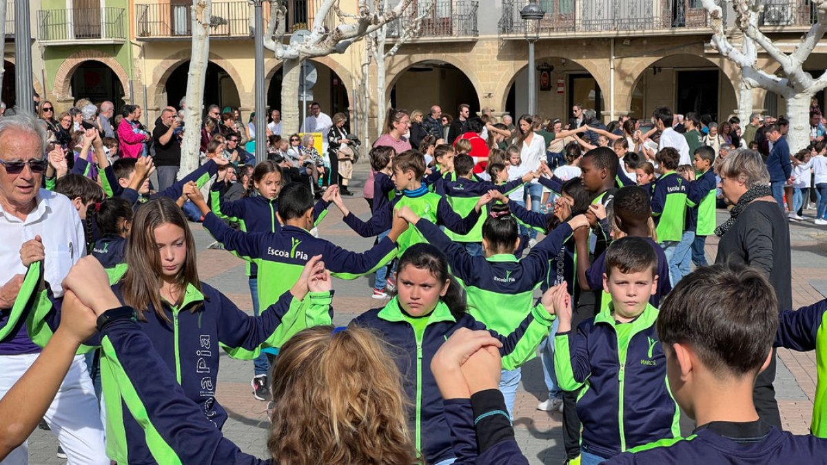 Els joves van participar en la Diada de Colles Sardanistes de Balaguer.
