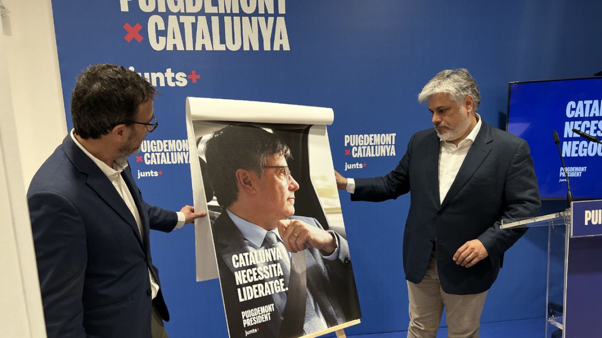 Puigdemont, protagonista del cartell de campanya de Junts que simbolitza “el seu retorn a Catalunya”.