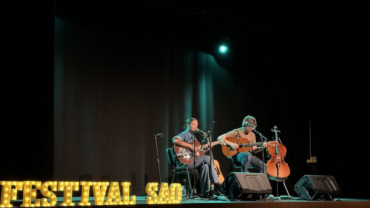 El concert de Renaldo & Clara, al Casal Sebastià Serrano.