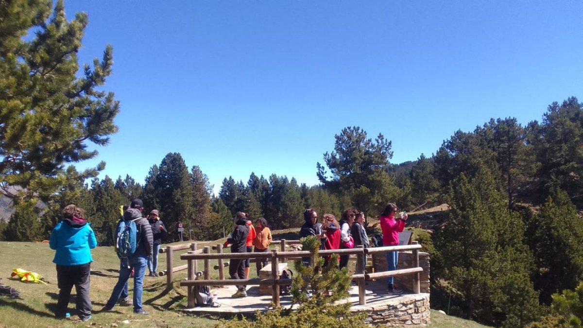 La visita al mirador del coll de Grau, a les Valls de Valira.