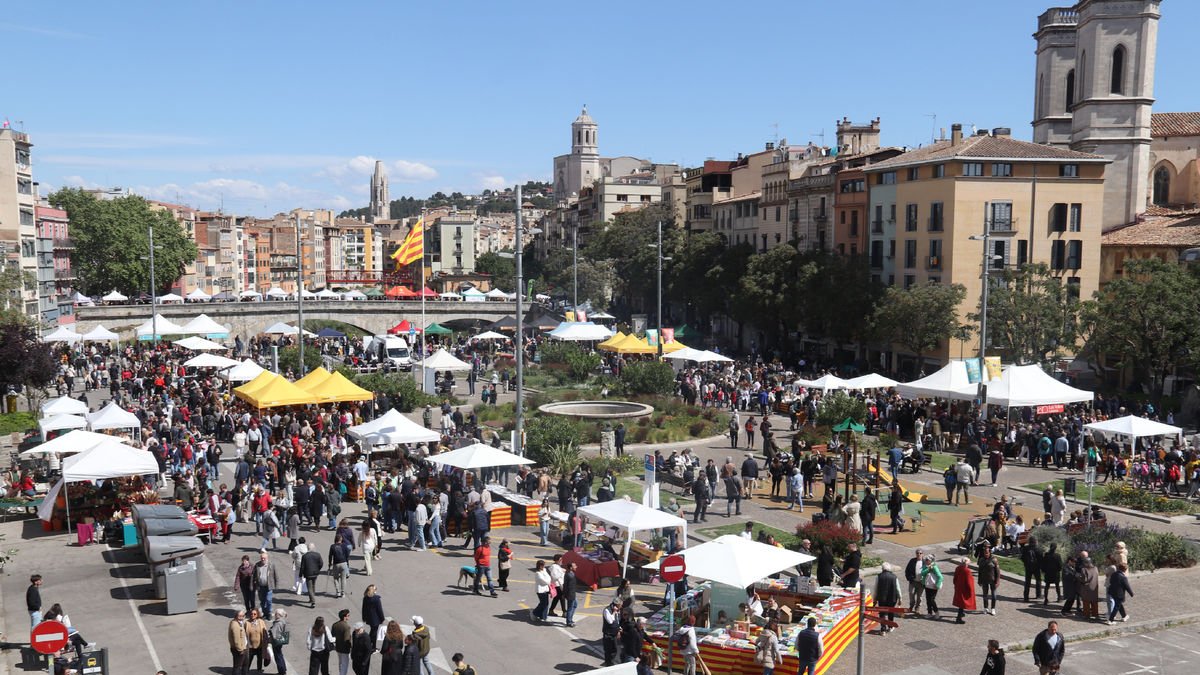 El Barri Vell de Girona recupera l'ambient de la festa