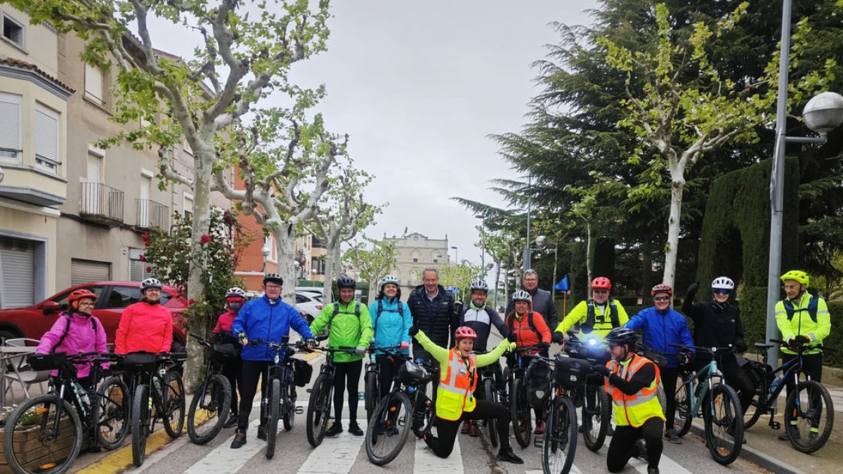 Quinze ciclistes van cobrir ahir dissabte la Ruta del Sió.