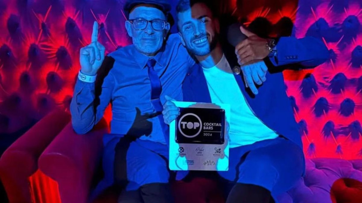 Ángel Jiménez, ‘Jimmy’, i José Person, dilluns a la gala Top Cocktail Bars 2024 a Madrid.