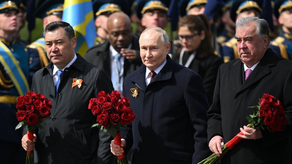 El president rus, en la desfilada amb motiu del Dia de la Victòria.