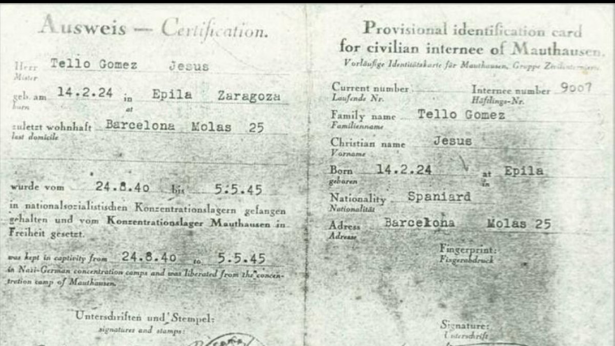Deportació als camps nazis ■ La lleidatana Elena Tello Portolés comparteix la Targeta d’Identificació Provisional del seu oncle com a internat de Mauthausen. Va ser emesa quan només tenia 16 anys i va passar sis anys presoner en aquest camp d ...