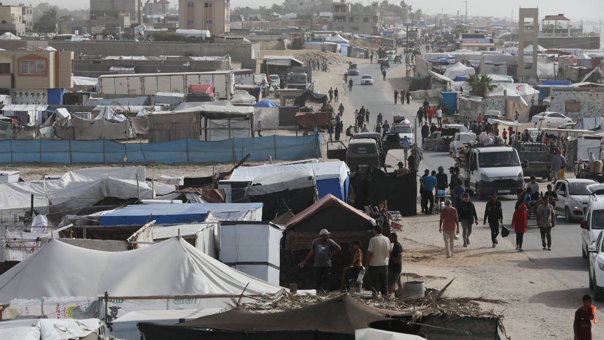 Palestins desplaçats per la guerra a Gaza a la ciutat de Rafah.