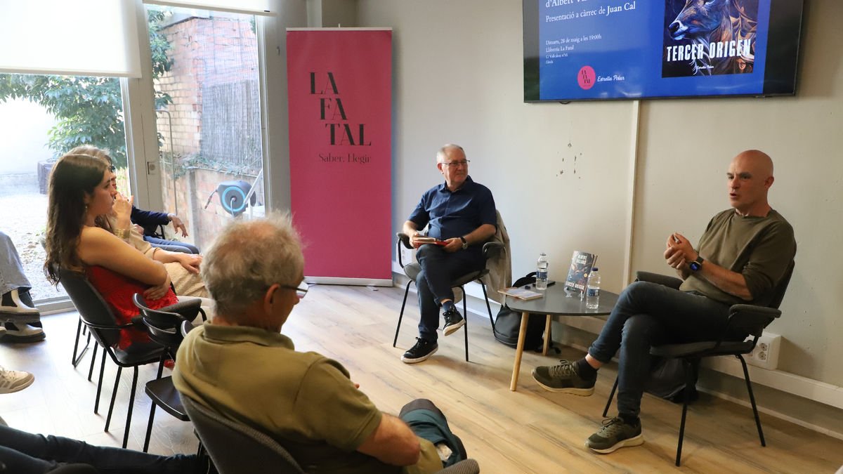 Albert Villaró, a La Fatal amb la seua primera novel·la juvenil, 'Tercer origen'