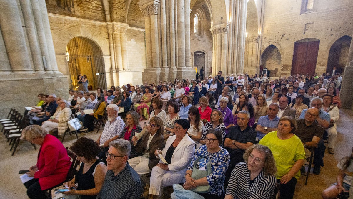 Més d’un centenar de mestres i professors lleidatans que s’han jubilat aquest any van ser homenatjats ahir a la Seu Vella.