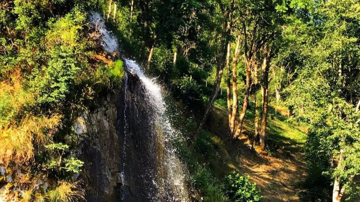 Es construirà un accés a la cascada al costat del Balcó dels Ossos.