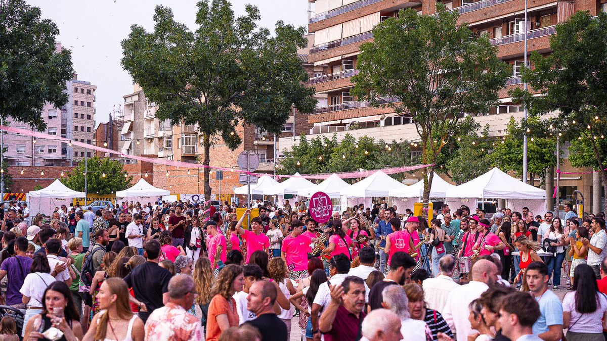 La celebració del Primavera Wine Festival va reunir un nombrós públic a Balaguer.