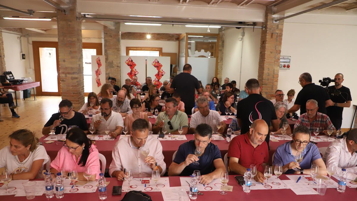 El concurs de Tast a Cegues que es va celebrar a l’espai de La Farinera.