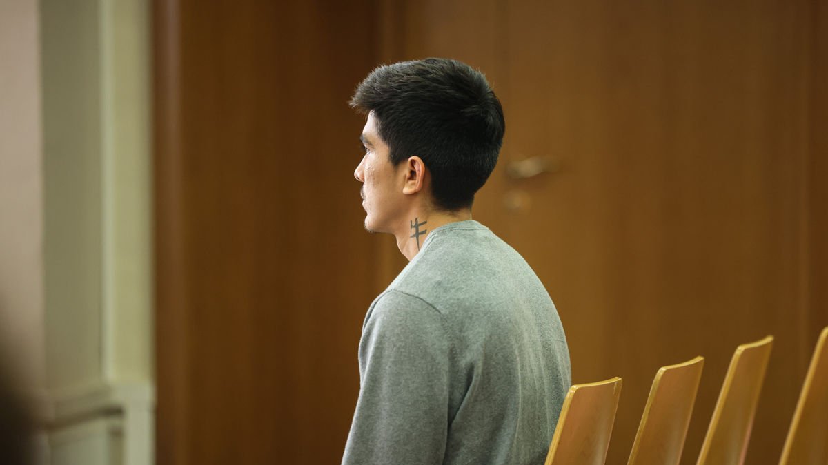 Imatge de l’acusat de violar una menor a Igualada el 2021 i intentar matar-la, durant el judici.