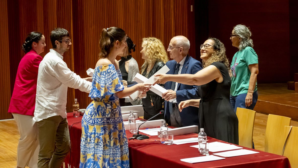 L’Auditori Enric Granados va acollir la cerimònia d’orles dels estudiants de la Facultat de Lletres.