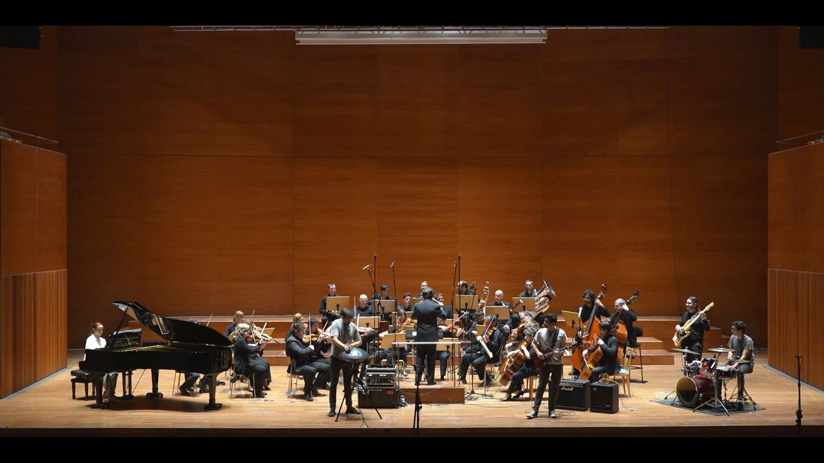 Athanàgia i l’orquestra OJC, en l’enregistrament a l’Auditori.