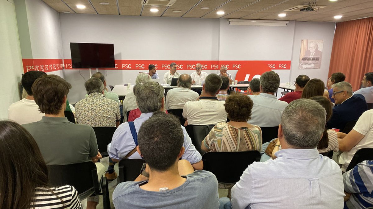 Assemblea extraordinària de l’agrupació del PSC d’ahir.