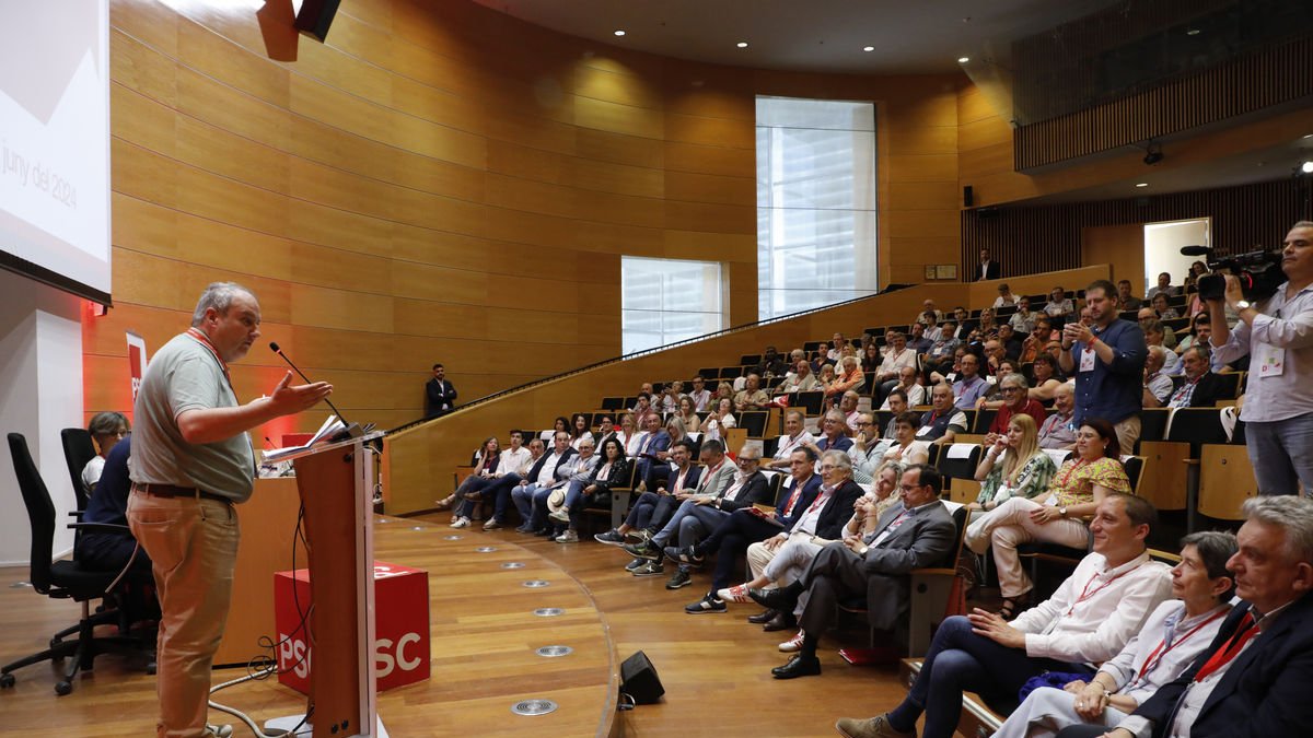 El ministre Jordi Hereu, durant la seua intervenció al congrés del PSC de Lleida, Pirineu i Aran.