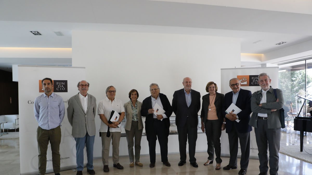 Alguns dels membres del grup Compromesos amb el Futur de Lleida, de la Fundació ICG, ahir.