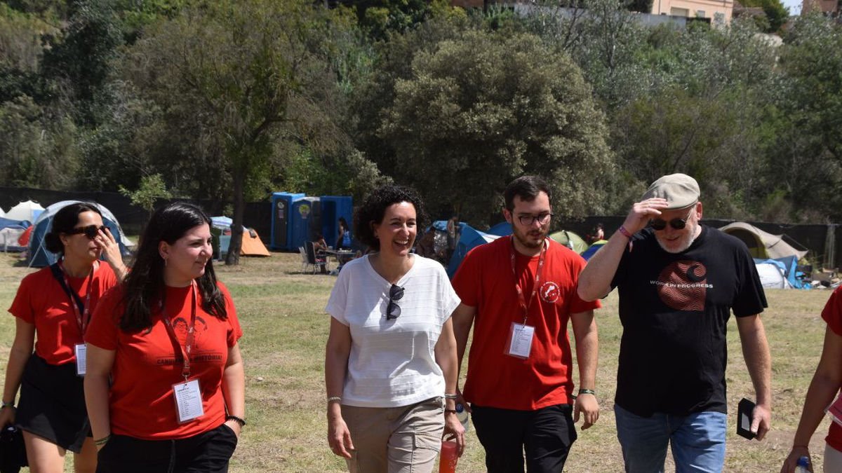 Rovira va visitar ahir el festival de l’Acampada Jove i es va reunir amb les joventuts d’Esquerra.