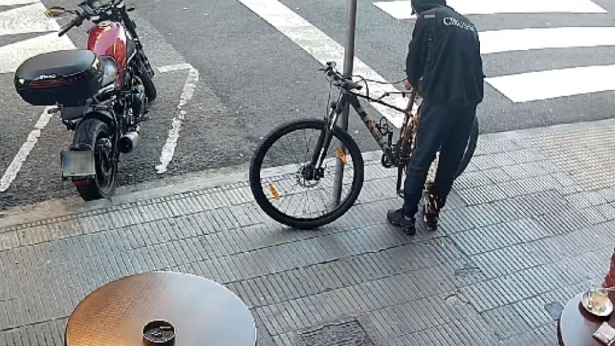 Detenido en Lleida un ladrón multirreincidente por robos violentos a personas mayores y chicas jóvenes